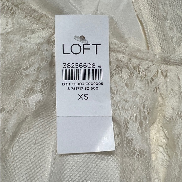 NWT- LOFT Cream Lace Flare Sleeve Blouse - Picture 3 of 7